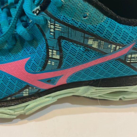 Mizuno Wave Inspire 10 Running Shoe Size 7 - Picture 3 of 14